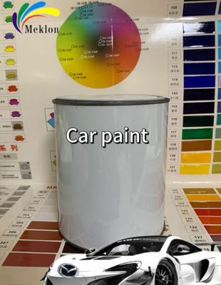 Mazda'nın mükemmel nötr gri otomobil boyası.